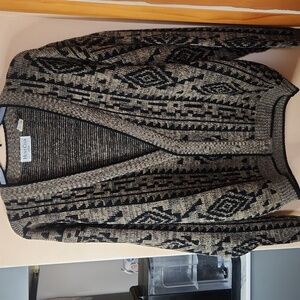 Vintage Hunt Club Size LargeAcrylic And Wool Blend Button Front Cardigan Sweater